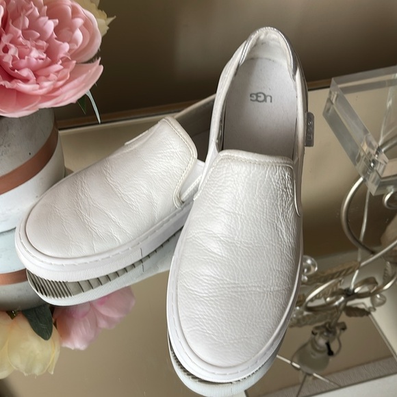 UGG Shoes - UGG Cream Slip-On Shoes ALAMEDA SAMMY